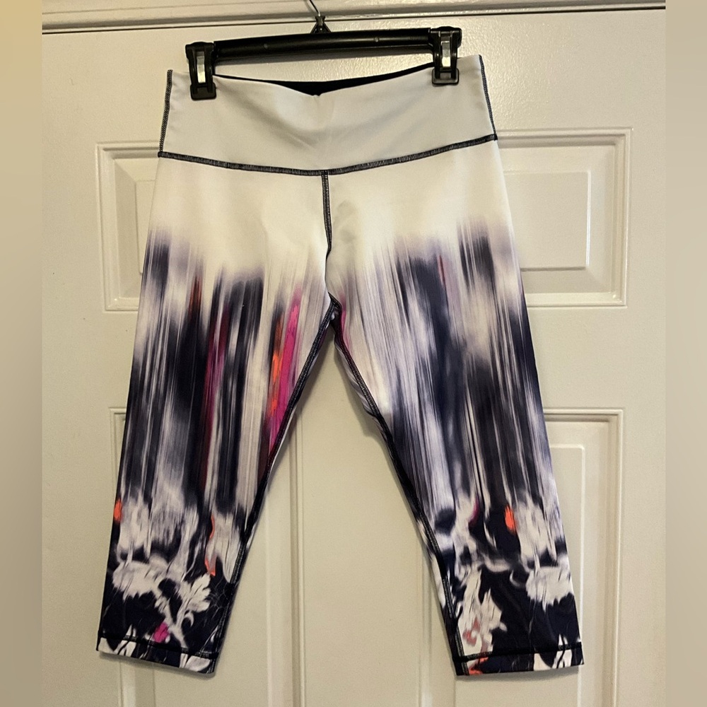 Lululemon Athletica  ~ Sz 8 ~ Preloved (Like New)
